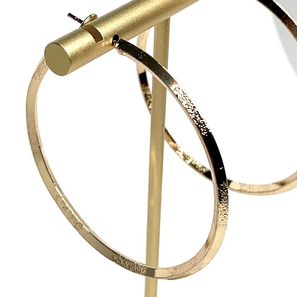 2x2 Round hoop earrings. - Picture 3 of 3